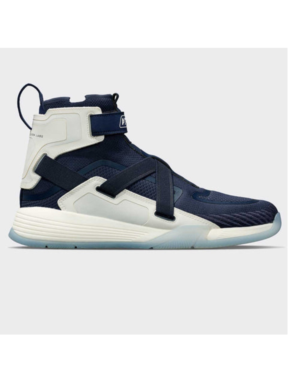 New in box APL Superfuture in navy and ivory size 15